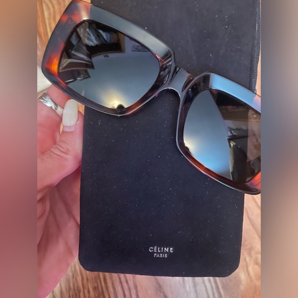 Celine Sunglasses with soft case - Picture 9 of 16